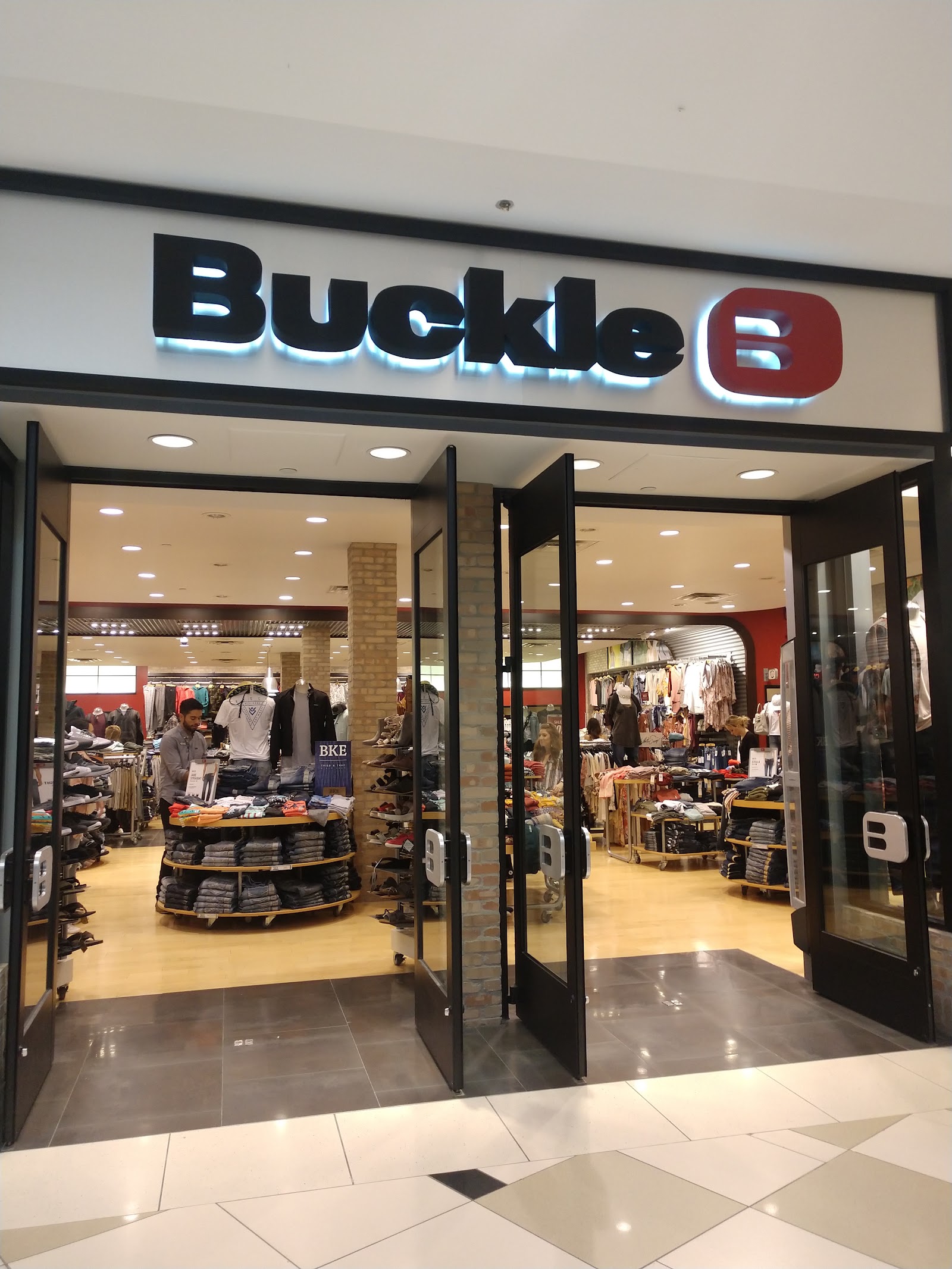 Buckle — photo