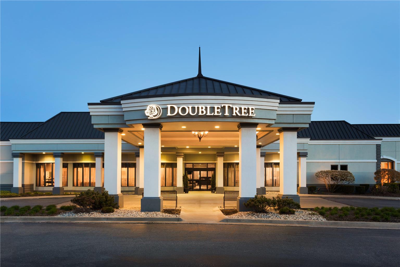 DoubleTree by Hilton Detroit Novi — photo