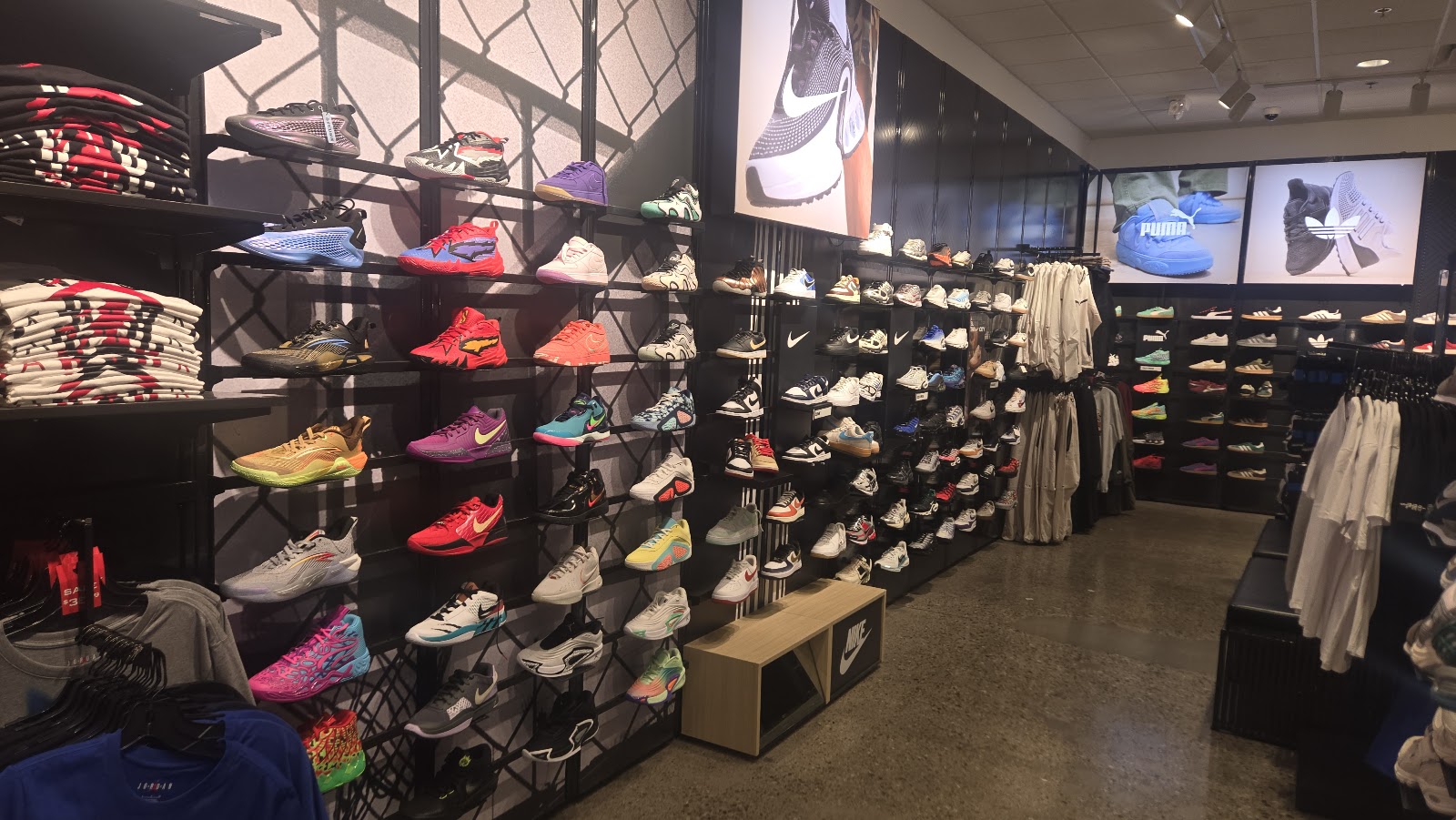 Foot Locker — photo