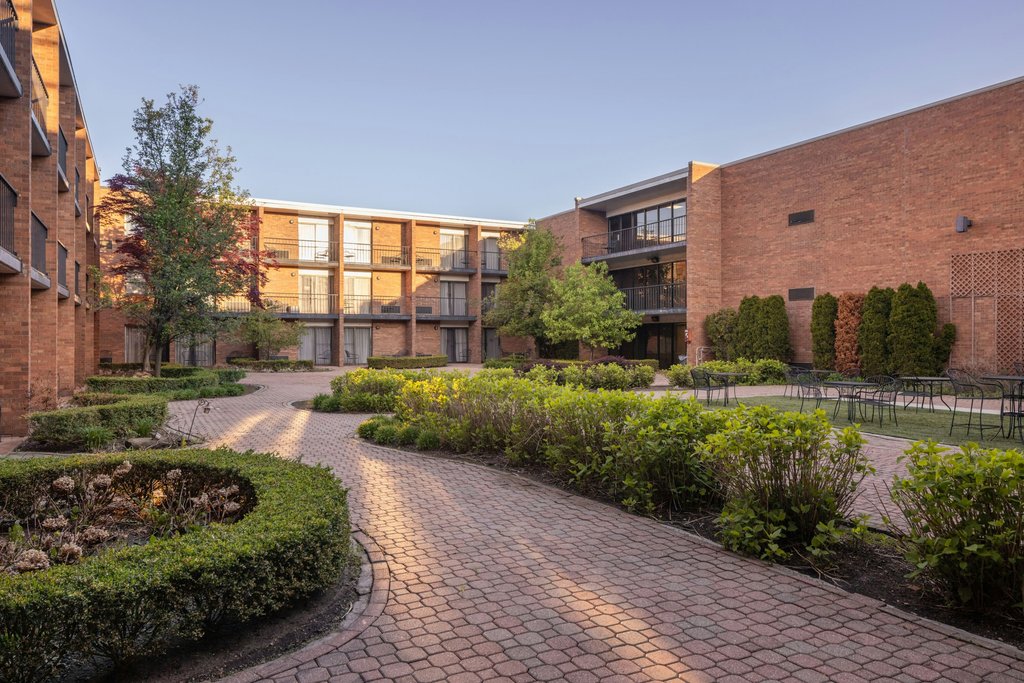 Four Points by Sheraton Detroit Novi — photo