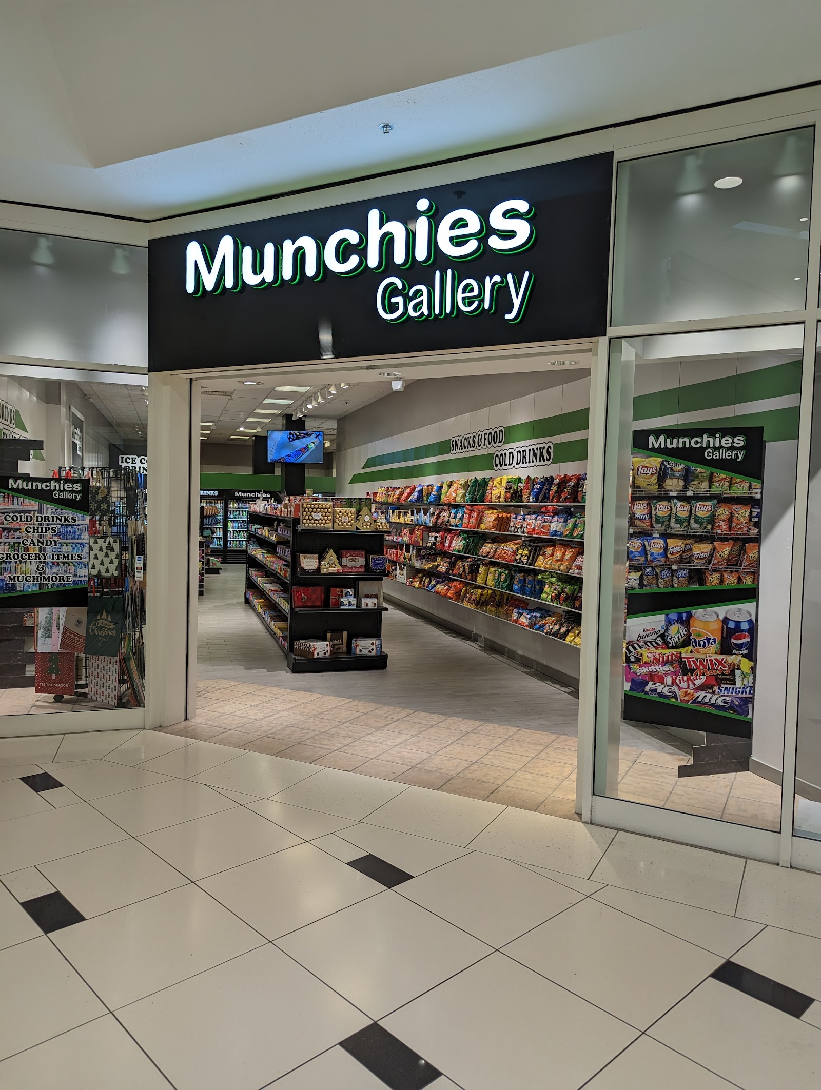 Munchies Gallery in Novi