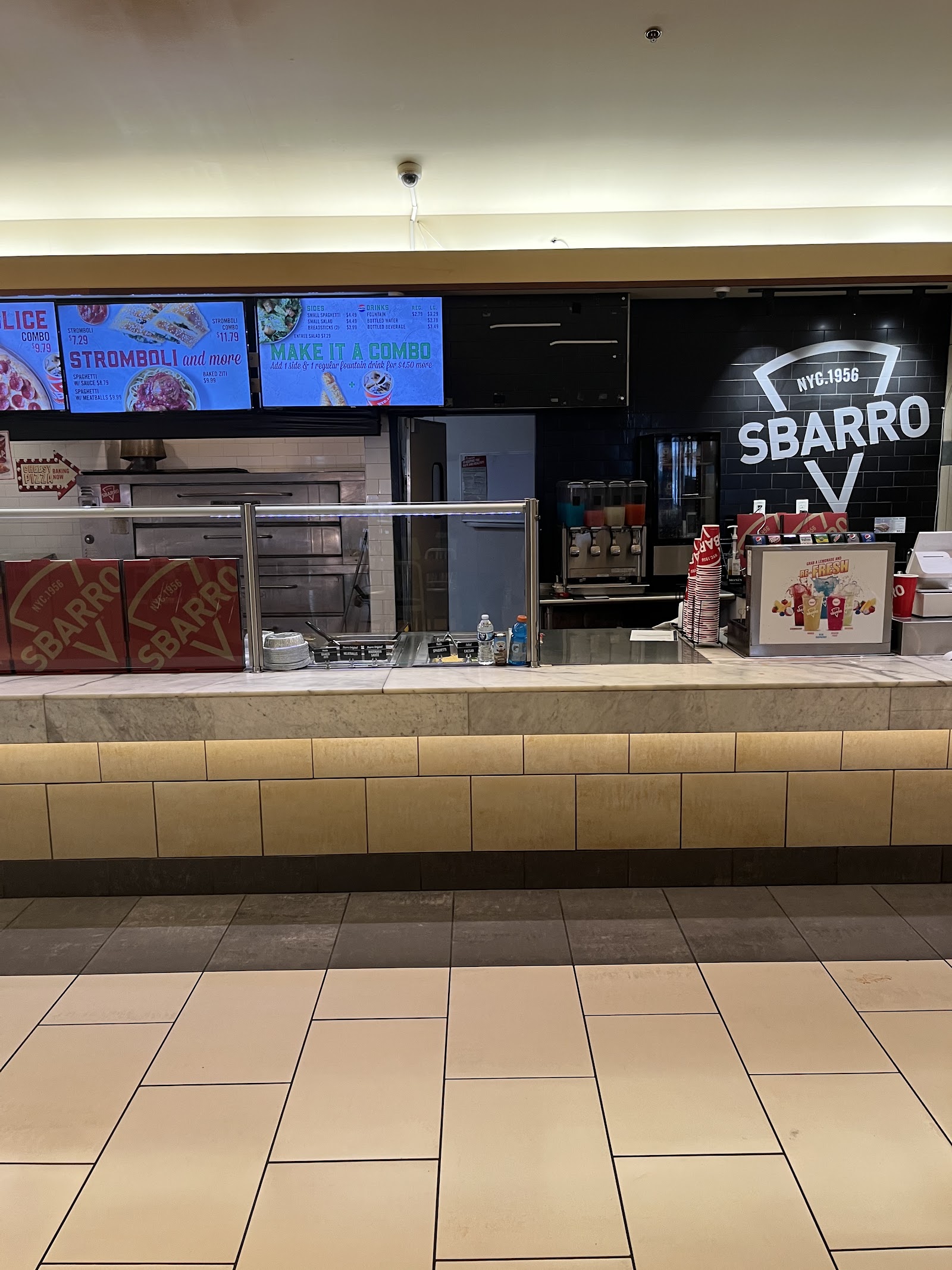 Sbarro Twelve Oaks Mall in Novi